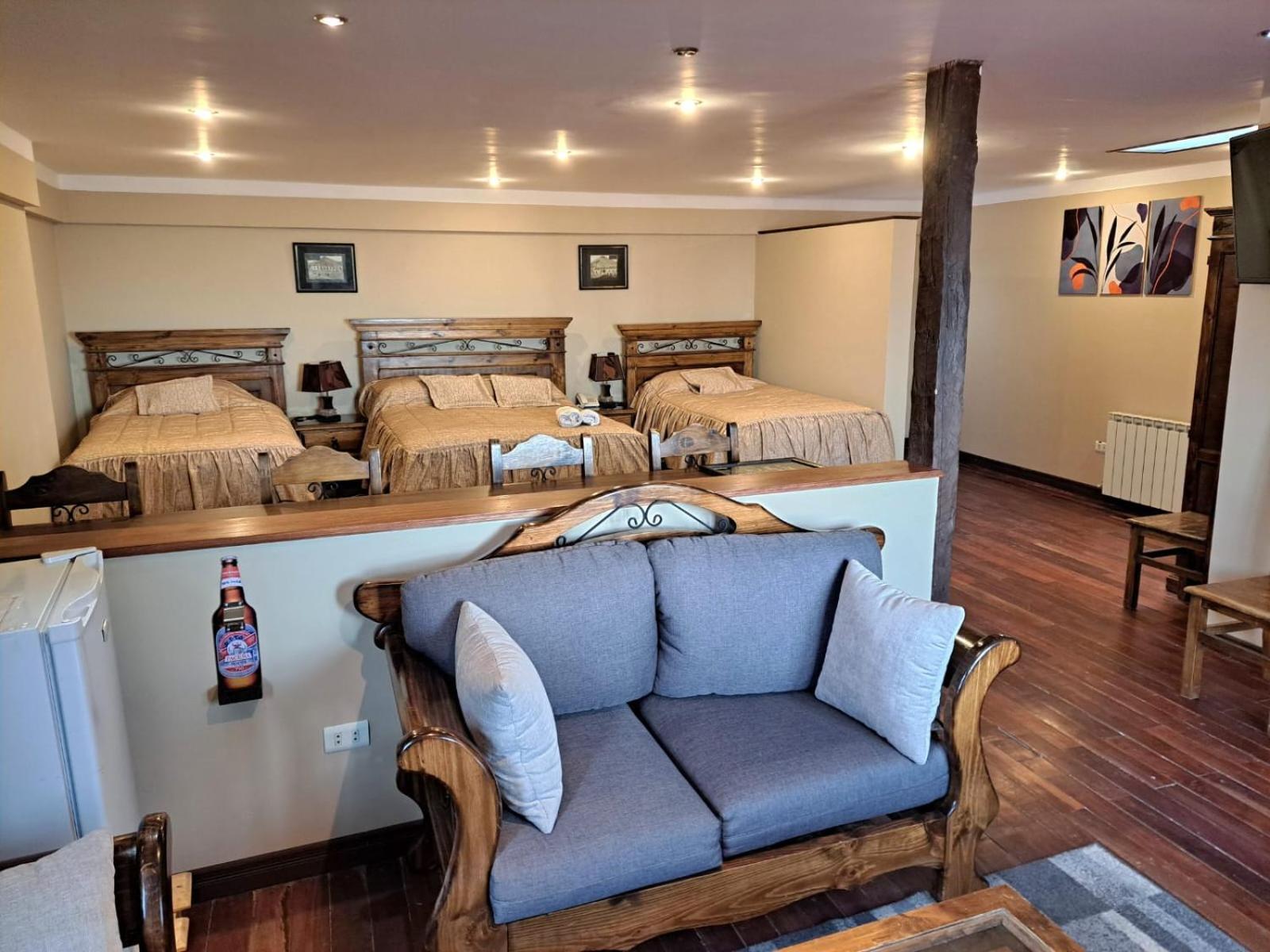 Hotel Santa Monica Potosí المظهر الخارجي الصورة